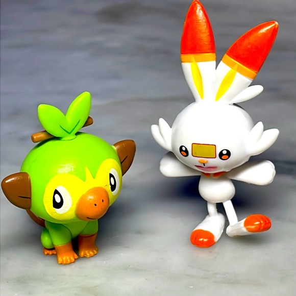 Pokémon Scorbunny & Grookey - Picture 1 of 14